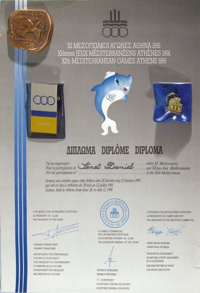 HALTEROPHILIE Médaille commémorative des XIe Jeux Méditerranéens d'Athènes de 1991....