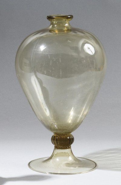 null Vase « Véronèse » en verre ambré translucide Venise, Murano, probablement «...