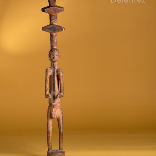 Objet : Poteau d’Ebandja 
Ethnie : Tsogho 
Description : Poteau sculpté d’une fi&hellip;