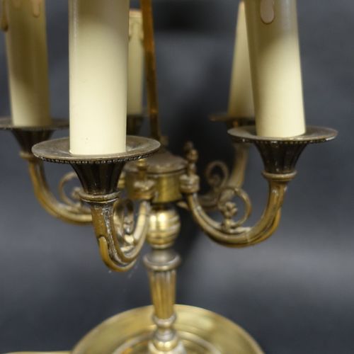 Lampe bouillotte moderne de style Louis XVI en bronze à cinq bras de lumière, ab&hellip;