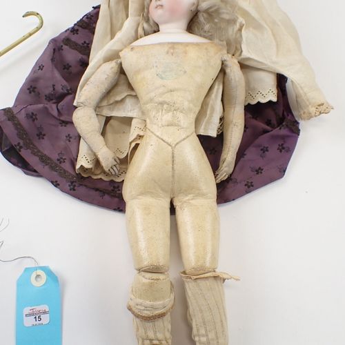 Null Frankreich 19. Jh., Pariser Puppe, Kopf aus gepresstem Biskuit, drehbar auf&hellip;