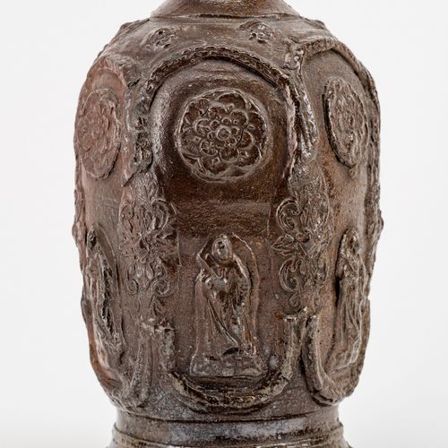 Flasche mit Reliefauflagen So-called. Crucible. Stoneware, brown glazed. Round, &hellip;