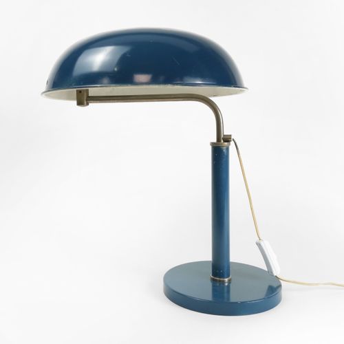 Null Lampe de bureau moderniste, Ambra, Suisse

Acier et tôle laquée bleue, H 45&hellip;