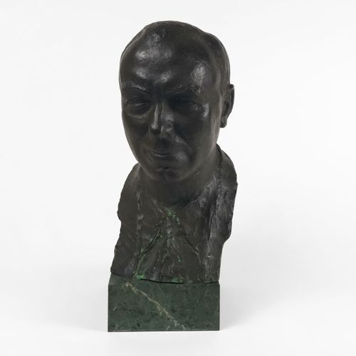 Null Casimir Reymond (1893-1969)

Buste doctor Samuel Cuendet, bronze, signé et &hellip;