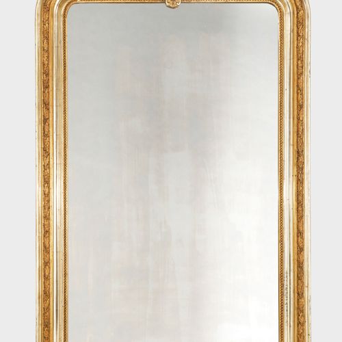 Null Miroir à fronton d'époque Napoléon III

Bois stuqué et doré, 150x83 cm