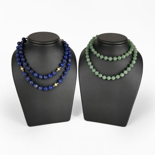 Null Lot de deux colliers

L'un composé de perles de lapis-lazuli ponctué de per&hellip;