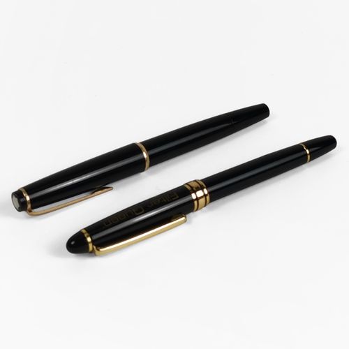 Null Montblanc, stylo-plume 

Laque noire et métal doré, plume en or 750, L 13,5&hellip;