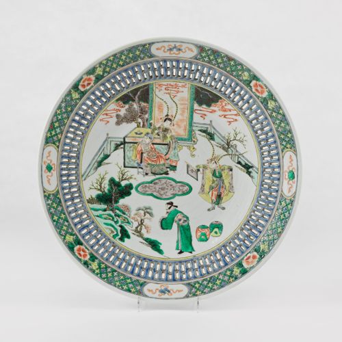 Null Grand plat famille verte, Chine, dynastie Qing (1644-1912)

Porcelaine ajou&hellip;