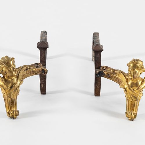 Null Paire de chenets à motif de putto d'époque Louis XVI

Bronze doré et fer fo&hellip;