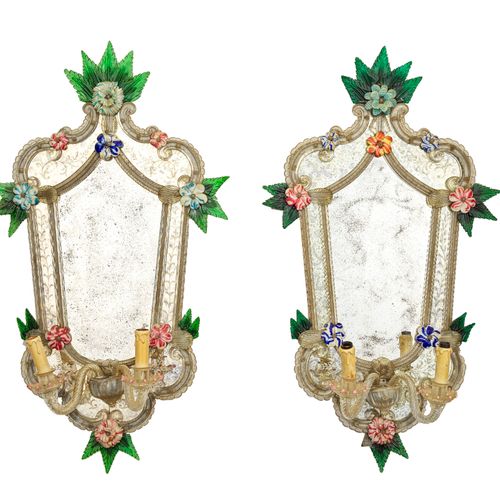 Null Paire de miroirs d'appliques à deux lumières, Murano, fin XIXe s

Verre, à &hellip;