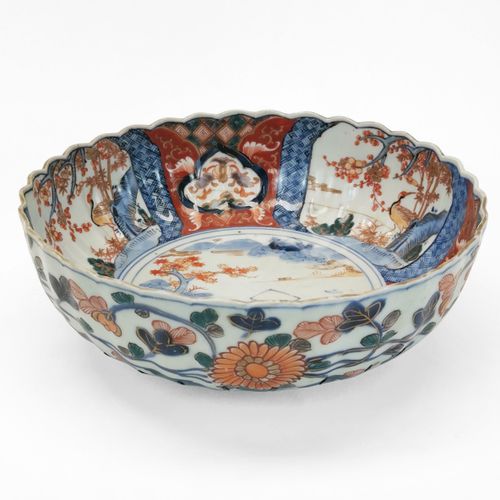 Null Boîte polylobée doucai, Chine, dynastie Qing (1644-1912)
Porcelaine émaillé&hellip;