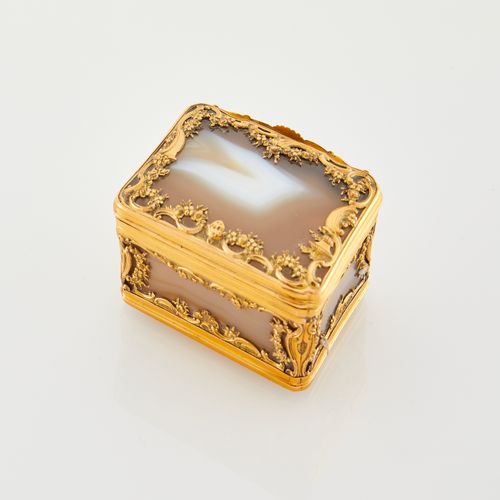 French 18 Kt Gold and Agate Snuff Box Caja de rapé francesa de oro de 18 quilate&hellip;