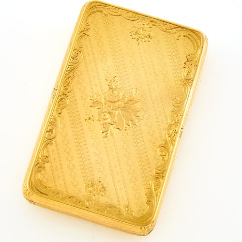 Continental Gold Snuff Box 大陆金质鼻烟盒 约1850年 长方形，铰链式的盖子上刻着一个城市景观的叶状卷边。长3英寸（7.6厘米），约&hellip;