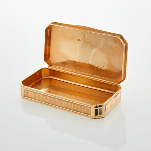 Russian Gold and ChamplevÈ Enamel Snuff Box, Pierre Theremin Tabatière russe en &hellip;