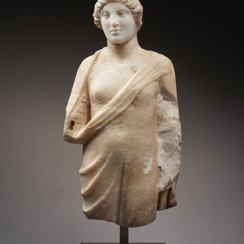 Null BUSTE EN MARBRE 
Art romain, 2e-3e siècle
Statuette fragmentaire représenta&hellip;