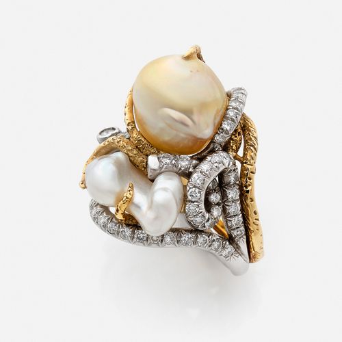 Null 
Bague
En or jaune et or gris 18k, ornée de deux perles de culture baroques&hellip;
