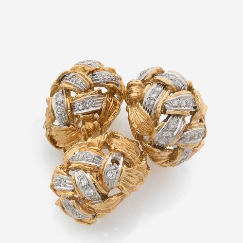 Null 
Bague et paire de boucles d'oreilles
En or jaune et or gris 18k, à décor t&hellip;