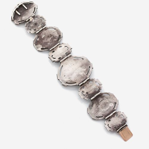 Null Emile PHILIPPE (1834 -1880)
Bracelet
En argent, formé de plaques articulées&hellip;