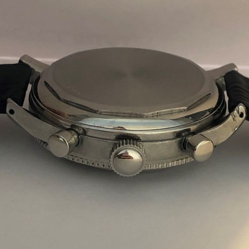 Null BREGUET 
Type XX, n° 1229
Vers 1962



Chronographe bracelet en acier avec &hellip;