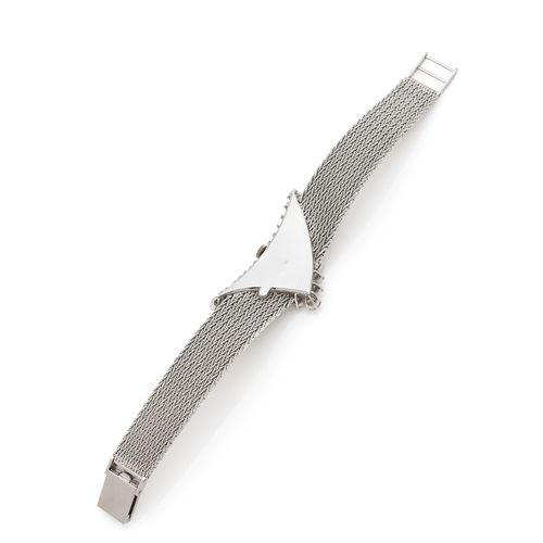 Null ALEX HÜNING 
Ref. 5523A
Vers 1970



Montre bracelet extra-large en or blan&hellip;