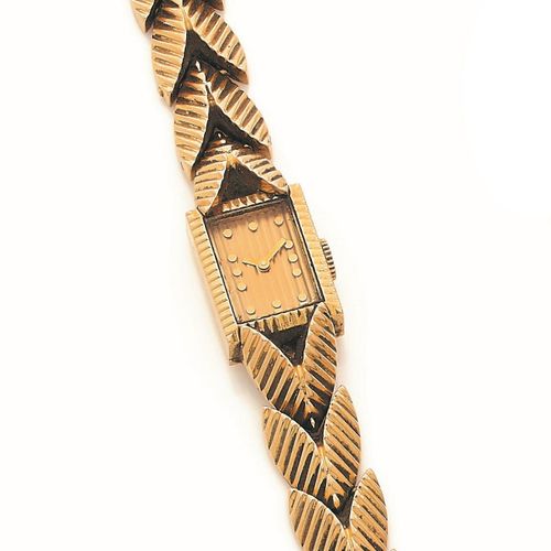 Null BOUCHERON 
N° 543356
vers 1950



Montre bracelet en or jaune 18k (750)

Bo&hellip;