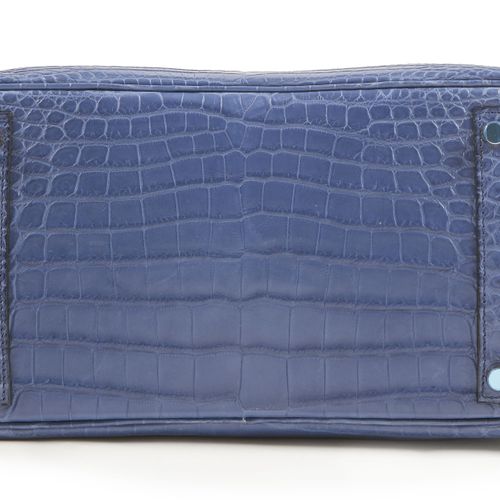 Null HERMÈS
2007
Sac BIRKIN 30
Crocodile du Nil mat Bleu Brighton (Crocodylus ni&hellip;