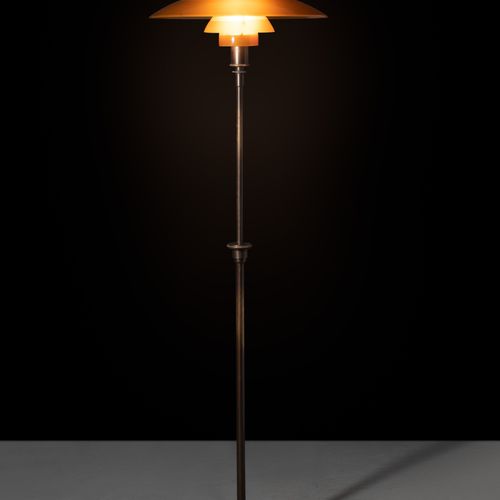 Null Poul HENNINGSEN 1894-1967
Lampadaire mod. PH 5/3 PATENTED - 1927
Base et fû&hellip;