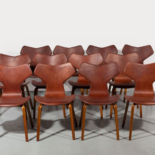 Null Arne JACOBSEN 1902-1971
Suite de douze chaises mod. 4130 dites « Grand Prix&hellip;