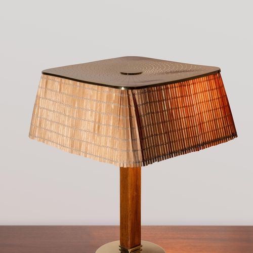 Paavo TYNELL 1890 1973 Lampe de table mod. 5066 circa 1945 Base en laiton, fût e&hellip;