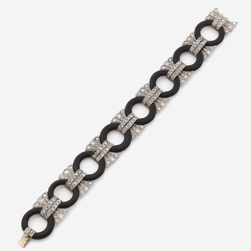 Null 
Bracelet Art Déco
En platine et or gris 18k, articulé d'anneaux en onyx al&hellip;
