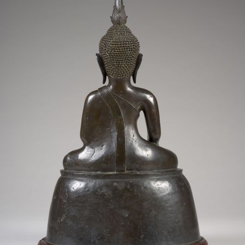 Null ESTATUA BUDDHA DE BRONCE, Birmania, Siglo XIX

 
Representado sentado en pa&hellip;
