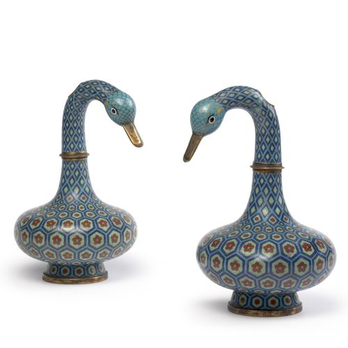 Null PAIR OF BRONZE AND ENAMEL CLOSED BOTTLES, China, late Qing Dynasty 

(1644-&hellip;