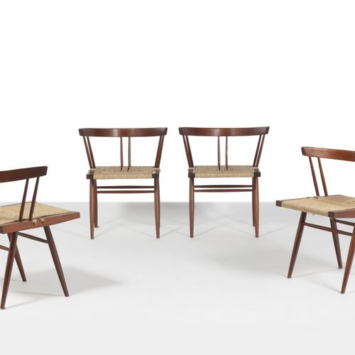 Null 中岛乔治 1905-1990
一套四把 "草席 "椅 - 模型制作于 1940 年，我们的椅子制作于 1957 年
美国胡桃木框架和靠背，海草编织椅座&hellip;