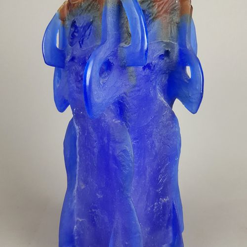 Null Yoël BENHARROUCHE (1961)
"Les femmes"
Vase de forme rectangulaire en verre &hellip;