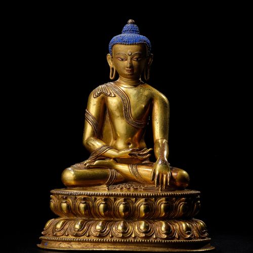 STATUETTE DE BOUDDHA EN ALLIAGE DE CUIVRE DORÉ TIBET, XIVE SIÈCLE STATUETTE DE B&hellip;