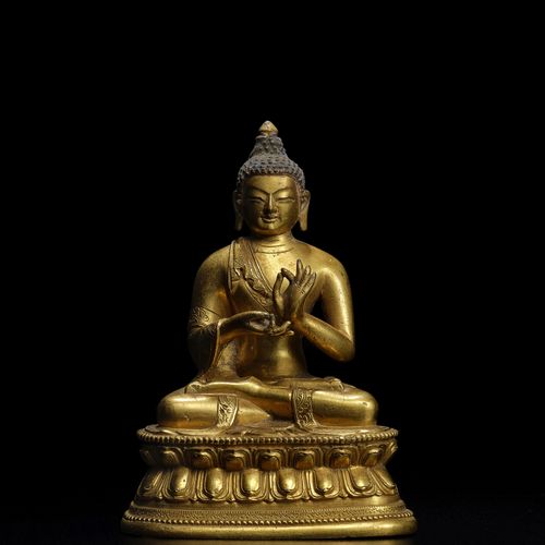 STATUETTE DE VAIROCANA EN ALLIAGE DE CUIVRE DORÉ MONGOLIE, XIXE SIÈCLE STATUETTE&hellip;