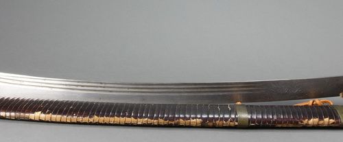 BLANKWAFFE, Südostasien Long sword / sabre shape. Snake engraving on blade. Tsub&hellip;