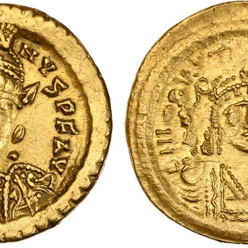 Null JUSTIN II (565-578) Solidus. Constantinople. 4,54 g. Son buste diadémé et c&hellip;