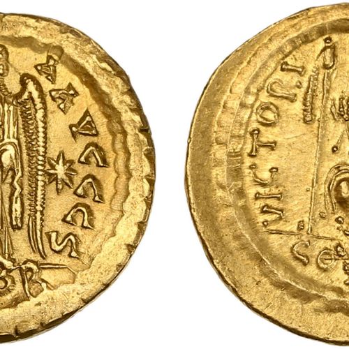 Null JUSTIN II (565-578) Solidus. Constantinople. 4,54 g. Son buste diadémé et c&hellip;