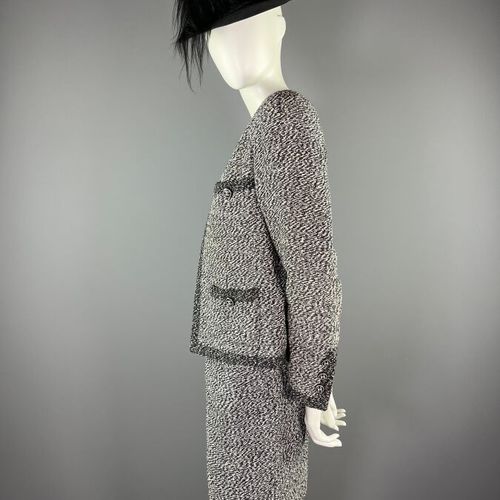 Null CHANEL Boutique - Croisière 1997 - Tailleur jupe en tweed chiné - Taille 38&hellip;