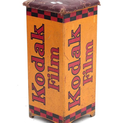 Null Tabouret publicitaire en bois pour Kodak Film, avec siège en similicuir, Ét&hellip;