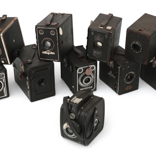 Null Ten box cameras, Goerz, Gevaert and Ensign, first half 20th century.