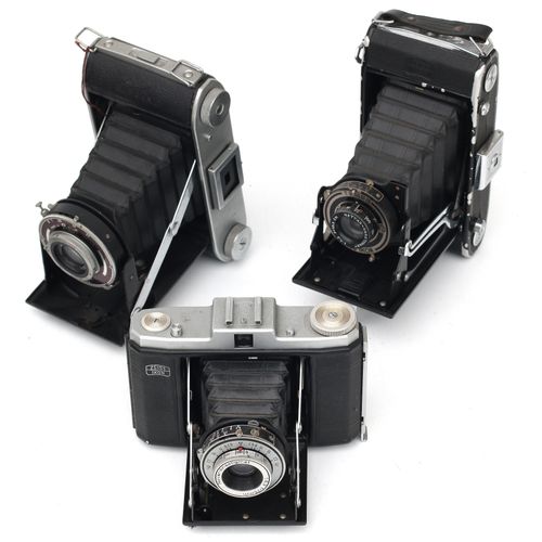 Null Six diverse folding cameras, including, amongst others, Zeiss Ikon, mainly &hellip;