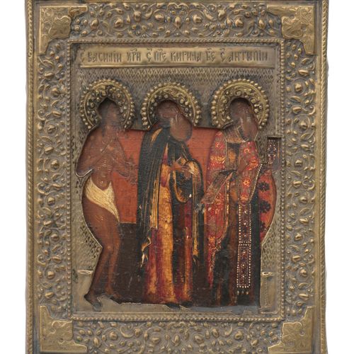 Null Icono de viaje ruso con tres santos y un oklad de cobre decorado, siglo XIX&hellip;