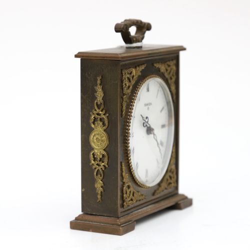 Null Une petite horloge de table en bronze avec fonction réveil, un cadran en ém&hellip;