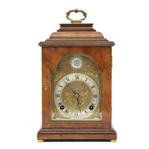 Null An Elliot London table clock to an old model with burr walnut veneered case&hellip;