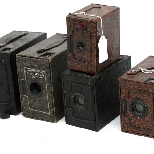 Null (9) Box camera's, mostly Ensign. Multicolored in grey, brown and black. But&hellip;