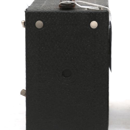 Null (3) Macchine fotografiche in scatola - 1900 circa. Fabbricanti sconosciuti.