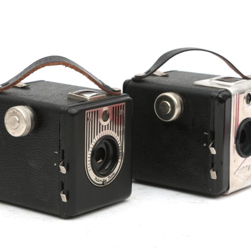 Null (2) Mefag: 箱式摄像机。Mefag: Handy-Box 6x6的包装盒和第一台Mefag的红色原版包装盒及用户手册。