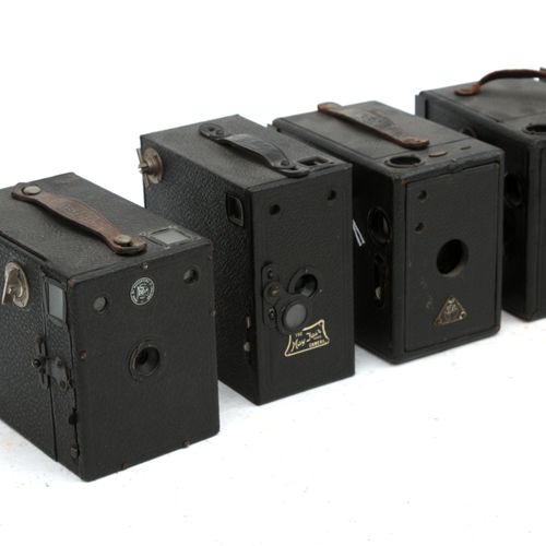 Null (7) Box-Kameras, hauptsächlich APM.
